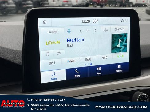 Used 2022 Ford Escape SE image 15