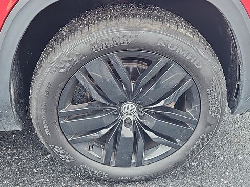 Used 2018 Volkswagen Atlas SEL Premium image 33