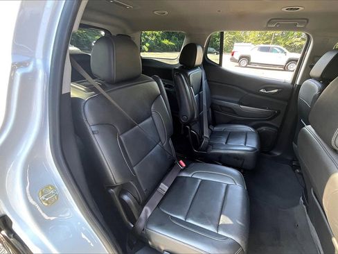 Certified 2023 GMC Acadia SLT image 23