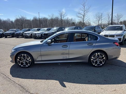 New 2026 BMW 330i xDrive Sedan w/ Premium Package AWD/4WD image 4