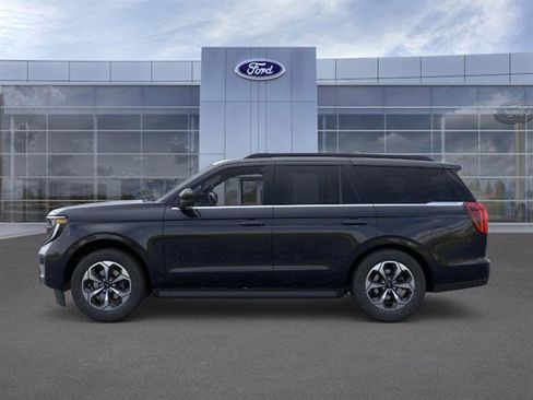 New 2026 Ford Expedition Active image 5