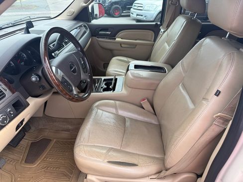 Used 2013 GMC Yukon Denali AWD/4WD image 8