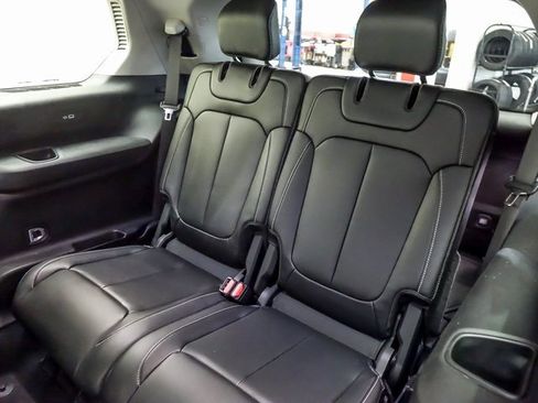 Used 2022 Jeep Grand Cherokee L Limited image 12