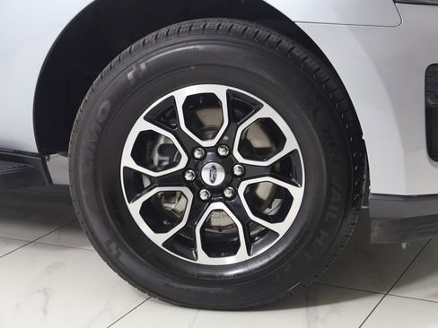 Used 2024 Ford Expedition Max XLT image 15