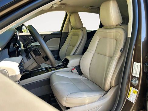 Used 2022 Lincoln Corsair AWD w/ Equipment Group 101A image 2