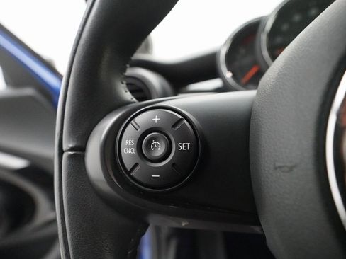 Used 2020 MINI Cooper 4-Door Hardtop image 17