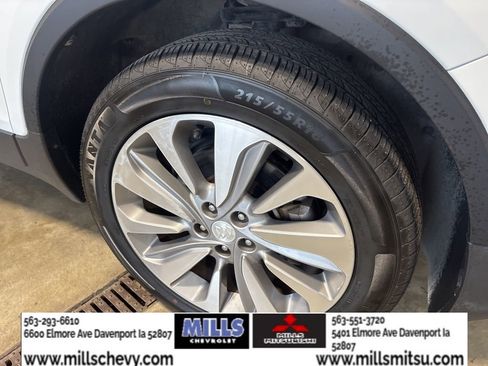 Used 2020 Buick Encore Preferred FWD image 19