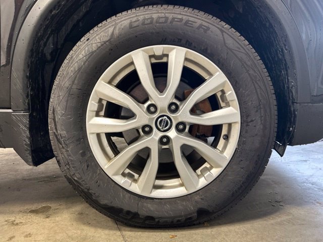 Used 2020 Nissan Rogue SV AWD/4WD image 11