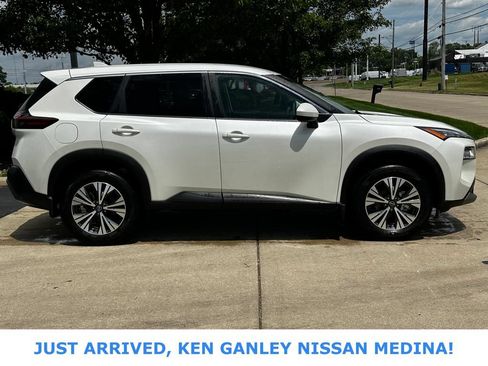 Certified 2023 Nissan Rogue SV AWD/4WD image 2