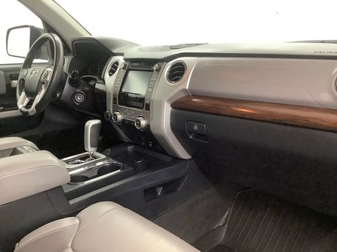 Used 2019 Toyota Tundra Limited w/ Limited Premium Package AWD/4WD image 28