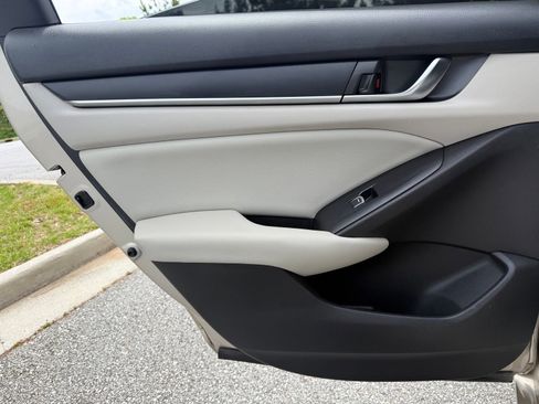 Used 2018 Honda Accord LX image 45