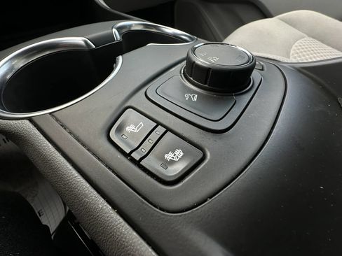 Used 2019 GMC Terrain SLE w/ Driver Convenience Package AWD/4WD image 17