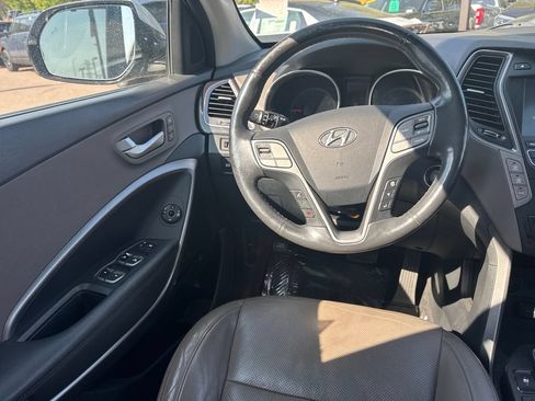 Used 2016 Hyundai Santa Fe SE w/ Option Group 03 AWD/4WD image 29