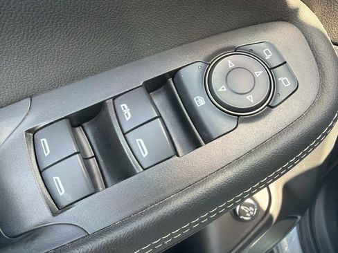 Used 2023 Buick Encore GX Select w/ Sport Touring Package image 17