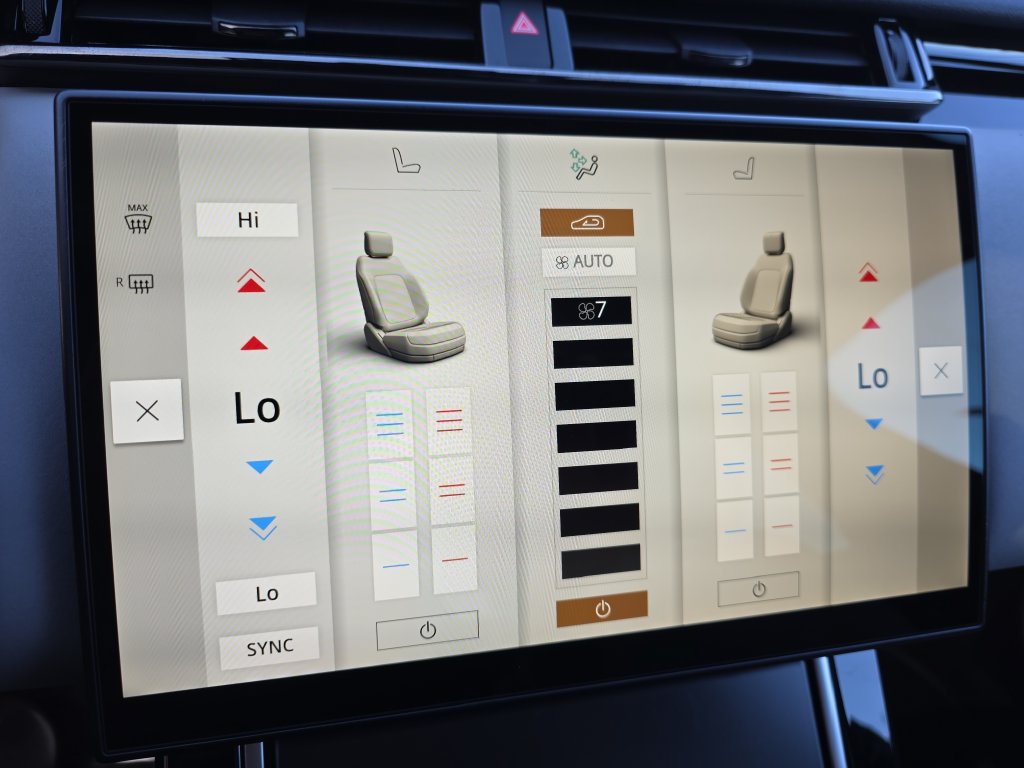 New 2026 Land Rover Range Rover Velar S AWD/4WD image 17