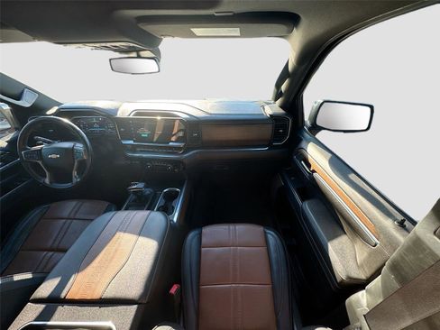 Used 2023 Chevrolet Silverado 1500 High Country w/ Z71 Off-Road Package image 23