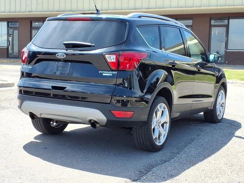 Used 2019 Ford Escape Titanium AWD/4WD image 5