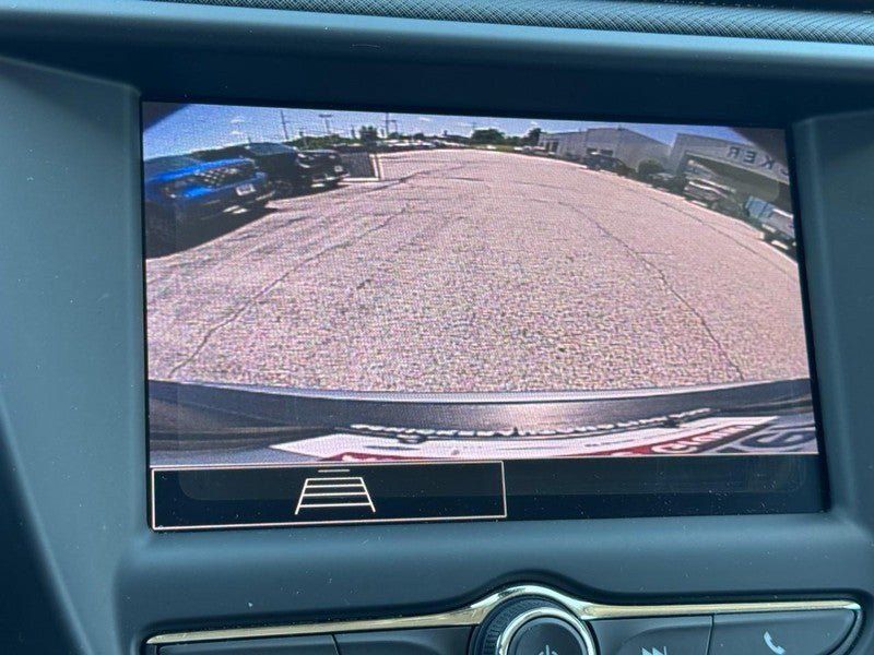 Used 2023 Chevrolet TrailBlazer LT FWD image 21