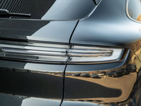 Certified 2024 Porsche Cayenne image 46