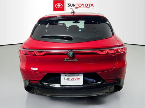 Used 2024 Alfa Romeo Tonale Ti w/ Premium Interior Package image 5