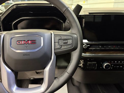 Used 2025 GMC Sierra 3500 SLE w/ SLE Value Package AWD/4WD image 15