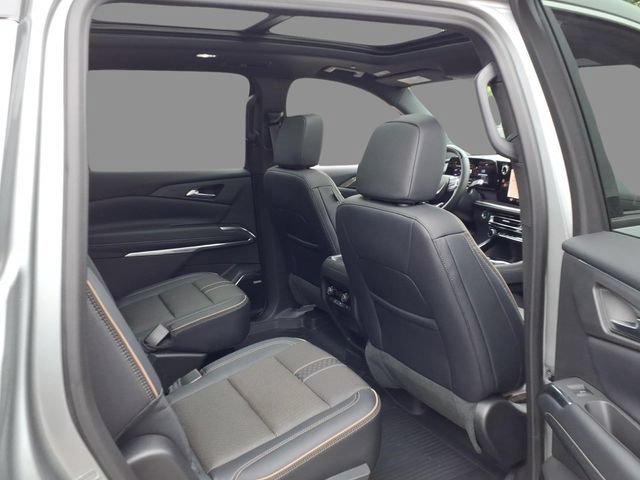 Used 2026 Chevrolet Traverse High Country w/ LPO, Floor Liner Package AWD/4WD image 11