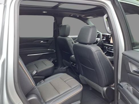 Used 2026 Chevrolet Traverse High Country w/ LPO, Floor Liner Package AWD/4WD image 11