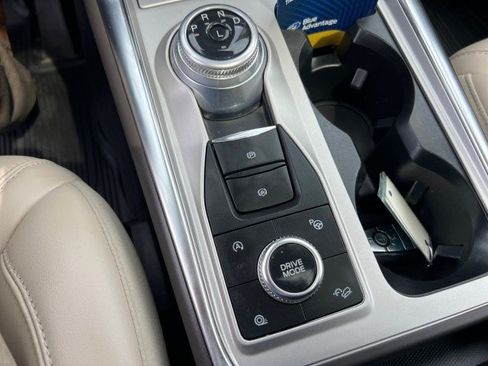 Certified 2023 Ford Explorer Platinum w/ Technology Package AWD/4WD image 22