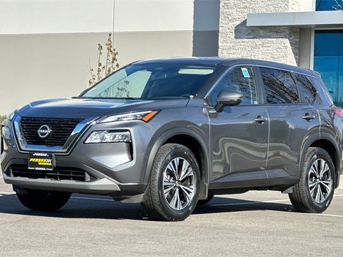 Used 2023 Nissan Rogue SV image 8