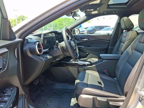 Certified 2024 Chevrolet Trax RS w/ Sunroof Package FWD image 15