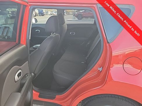 Used 2019 Kia Soul Base 4D Hatchback image 12