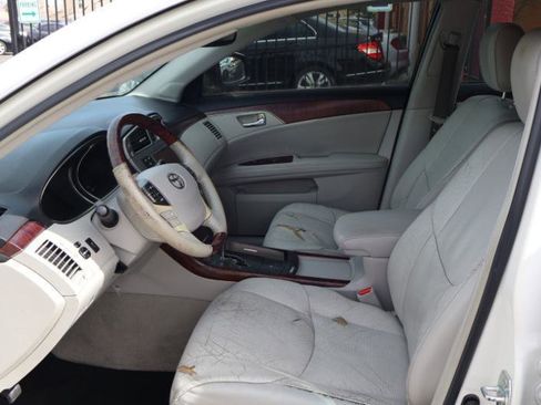 Used 2011 Toyota Avalon Limited image 11