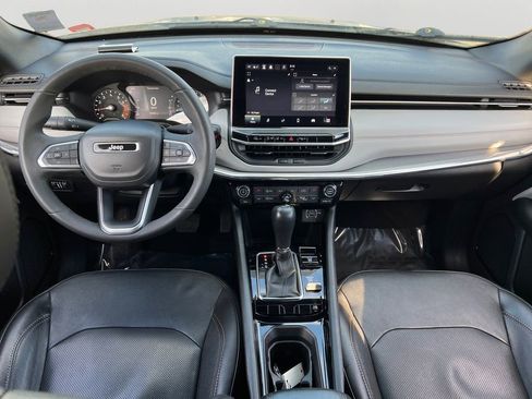 Used 2023 Jeep Compass Limited image 11