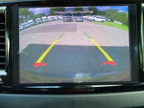 Used 2022 Chrysler Pacifica Touring-L FWD image 48