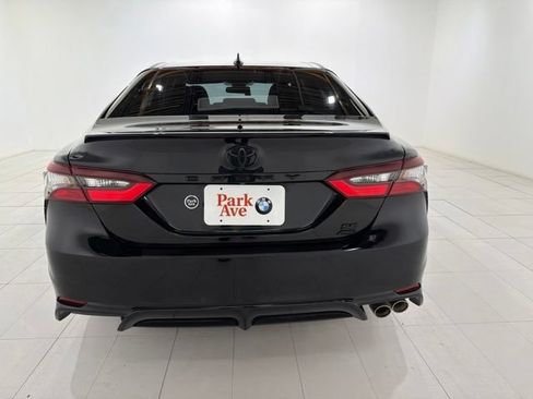 Used 2022 Toyota Camry SE w/ Cold Weather Package AWD/4WD image 4
