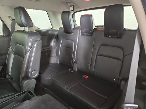 Used 2022 Nissan Pathfinder SL w/ SL Premium Package image 13