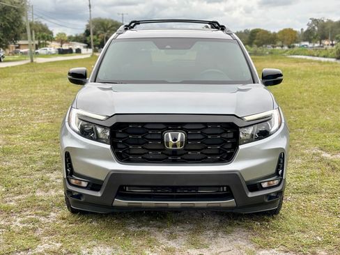 Used 2025 Honda Passport TrailSport image 2