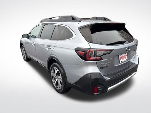 Used 2022 Subaru Outback Limited image 3