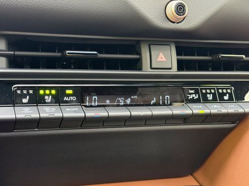 New 2026 Toyota Crown Limited w/ Advanced Technology Package AWD/4WD image 17