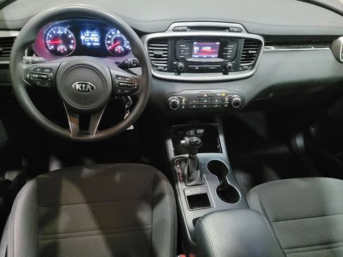 Used 2016 Kia Sorento LX image 22
