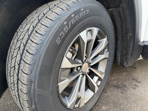 Used 2025 Chevrolet Equinox LT w/ Convenience Package II image 31