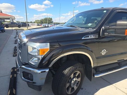 Used 2014 Ford F350 Lariat image 3