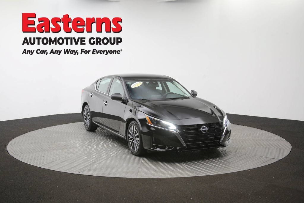 Used 2024 Nissan Altima 2.5 SV FWD image 53