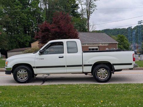 Used 1995 Toyota T100 DX RWD image 10