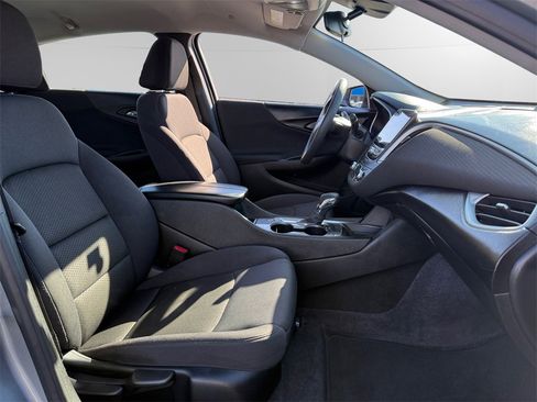 Used 2023 Chevrolet Malibu LT image 15