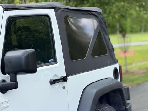 Used 2012 Jeep Wrangler Sport AWD/4WD image 10