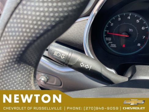 Used 2020 Chevrolet Malibu LT FWD image 18