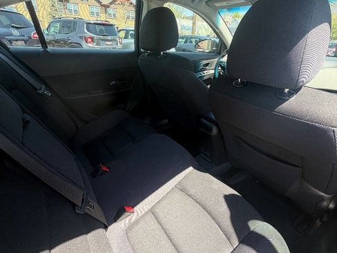Used 2016 Chevrolet Cruze LT FWD image 23