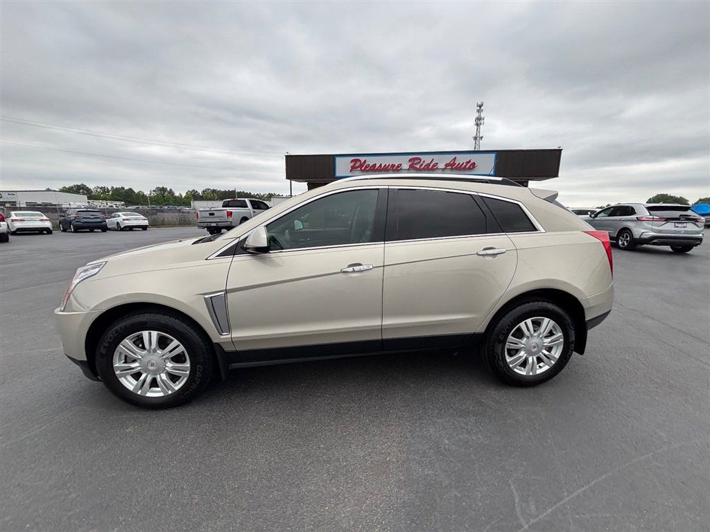 Used 2015 Cadillac SRX Luxury w/ Driver Awareness Package FWD image 2