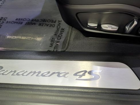 Used 2017 Porsche Panamera 4S w/ Premium Package Plus image 29